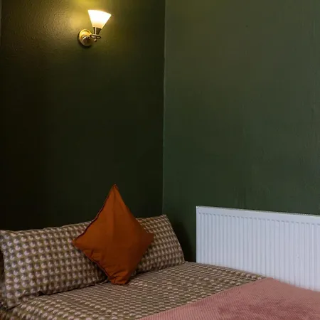 Hen And Stag Pad, Large Group Digbeth Sleeps 24 * Birmingam
