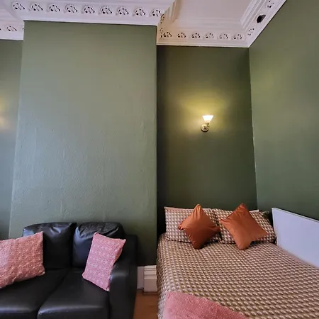 Hen And Stag Pad, Large Group Digbeth Sleeps 24